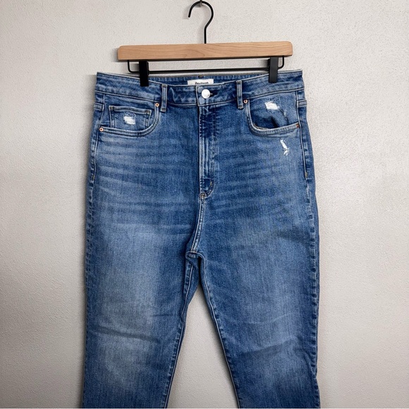 Revtown High Waisted Jeans Distressed Raw Hemline Medium Wash 33 Regular - Picture 2 of 11